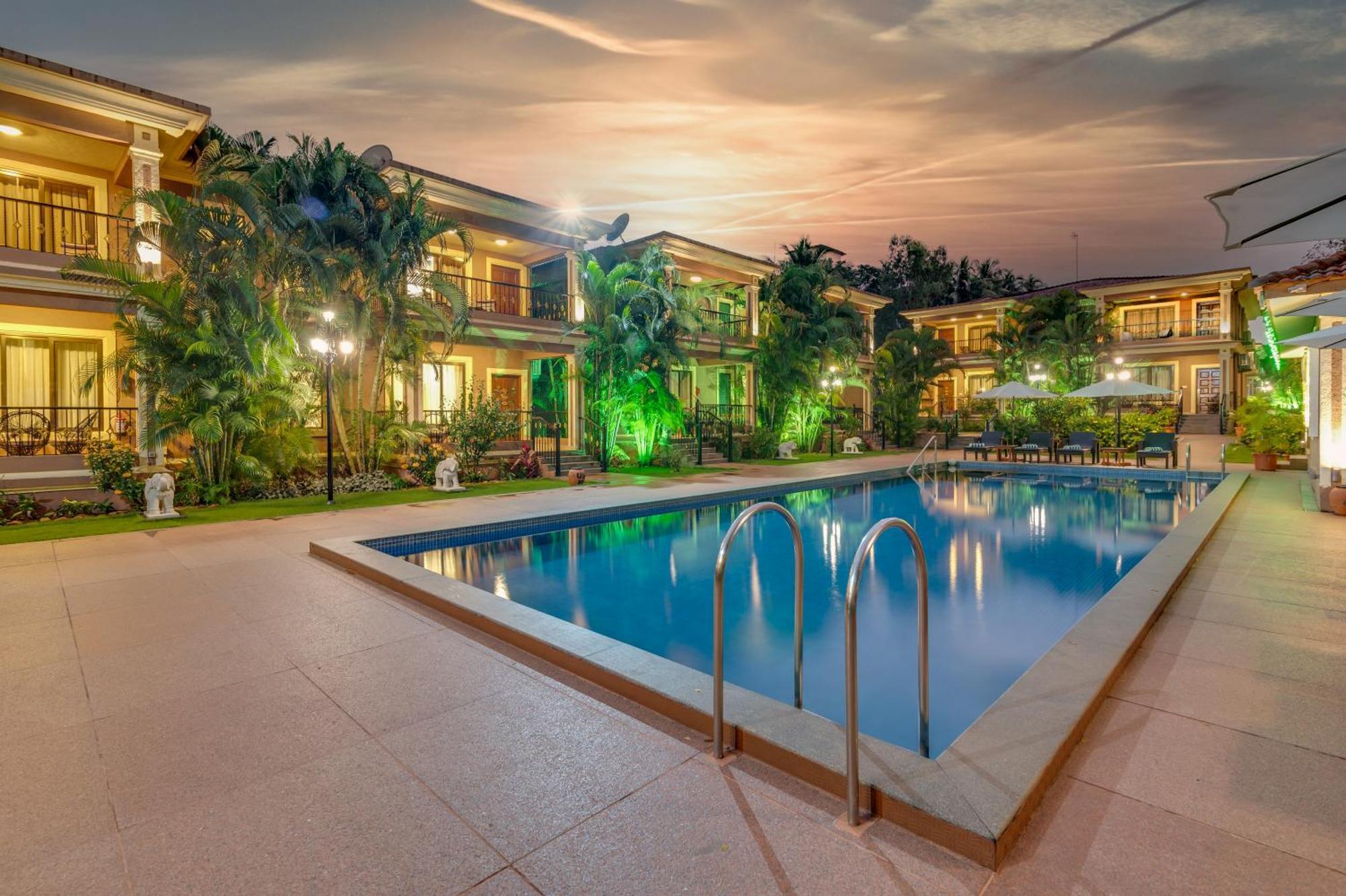 Seashell Suites And Villas- Candolim Goa Exteriör bild